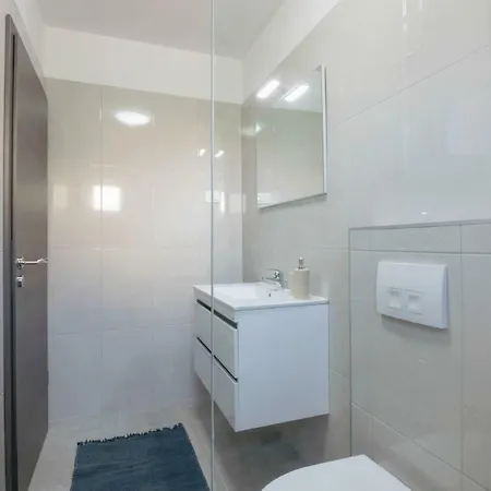 Stella Вилла Лабин